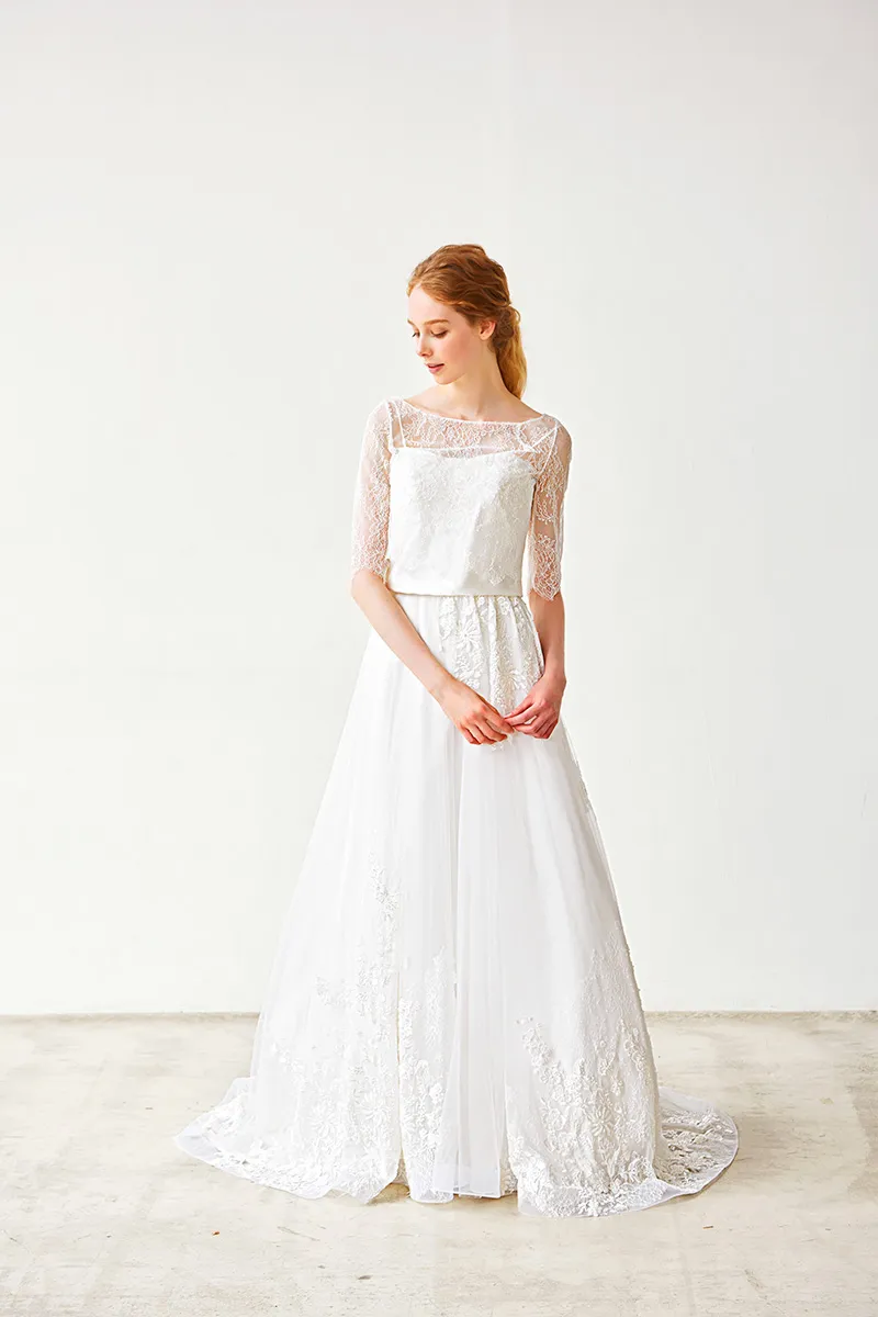 ---Abito da sposa A-line con scollo a cuore e maniche atre quarti velate con applicazioni in pizzo--