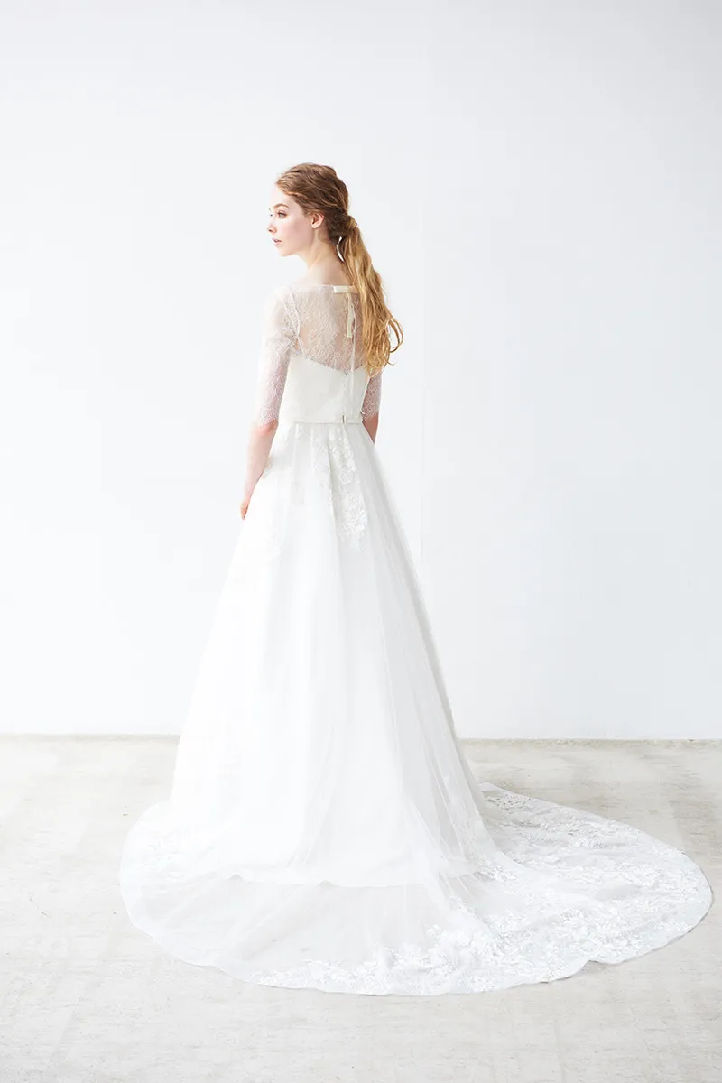 ---Abito da sposa A-line con scollo a cuore e maniche atre quarti velate con applicazioni in pizzo--