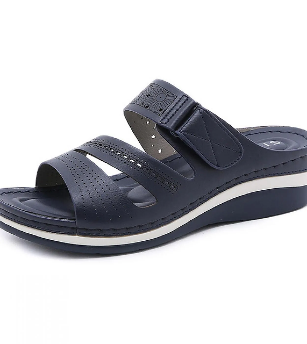 2022 nuovi sandali per le donne estate sandali con fibbia in metallo moda peep toe zeppa casual fondo spesso comfort leggero spi