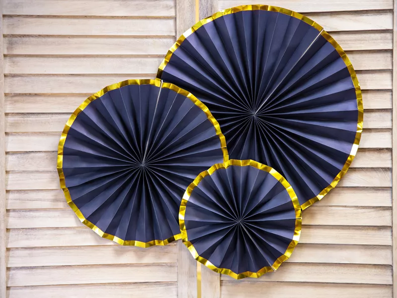 3 rosette di carta blu notte