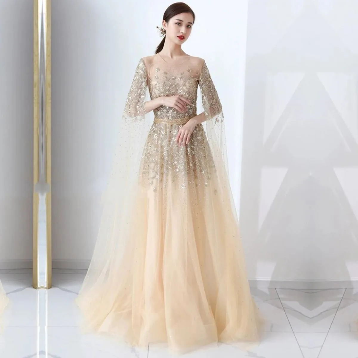 Abiti da sera con perline Dubai Arabia con maniche a mantella Abiti da cerimonia di lusso per abiti da sera da donna