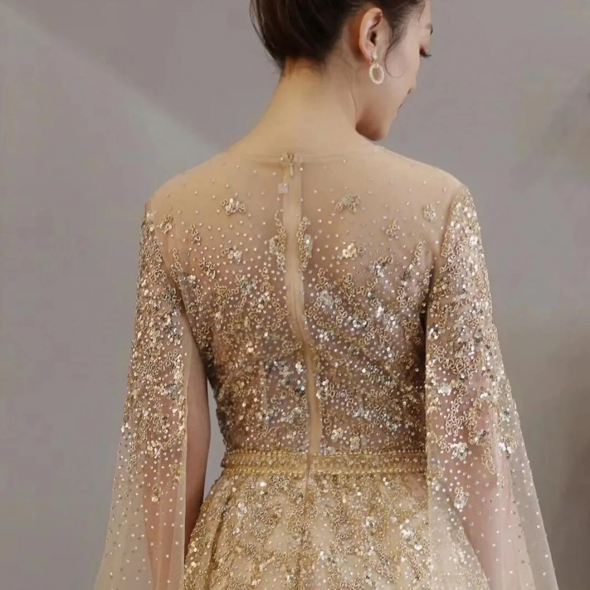 Abiti da sera con perline Dubai Arabia con maniche a mantella Abiti da cerimonia di lusso per abiti da sera da donna