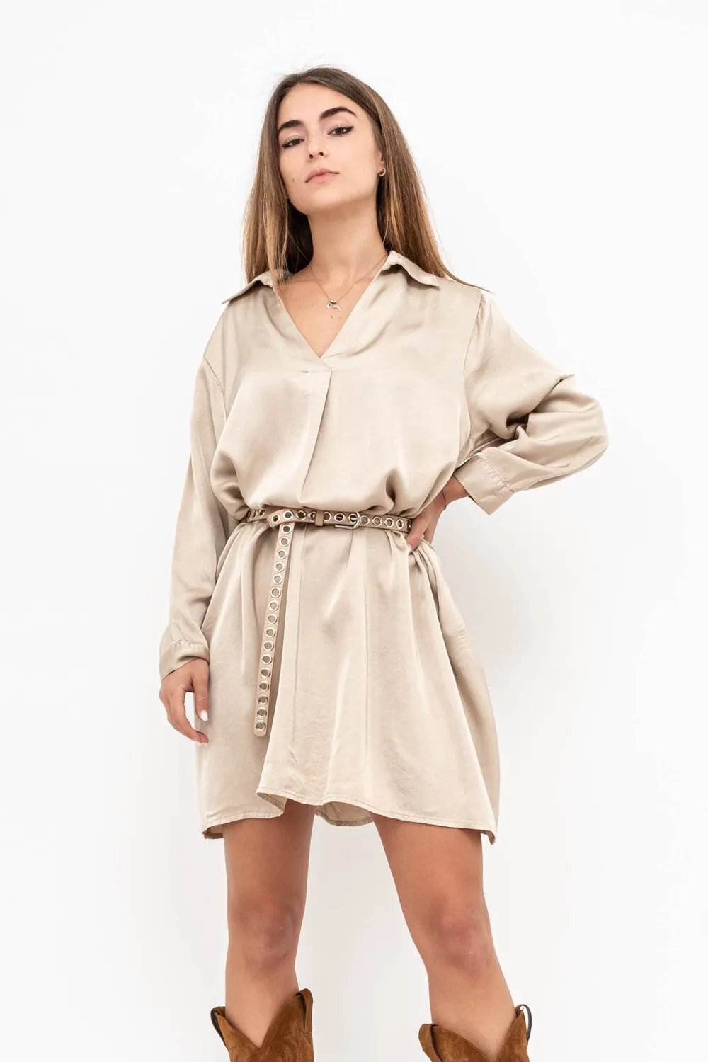 ABITO PIEGONE RASO COLLO CAMICIA TASCHE