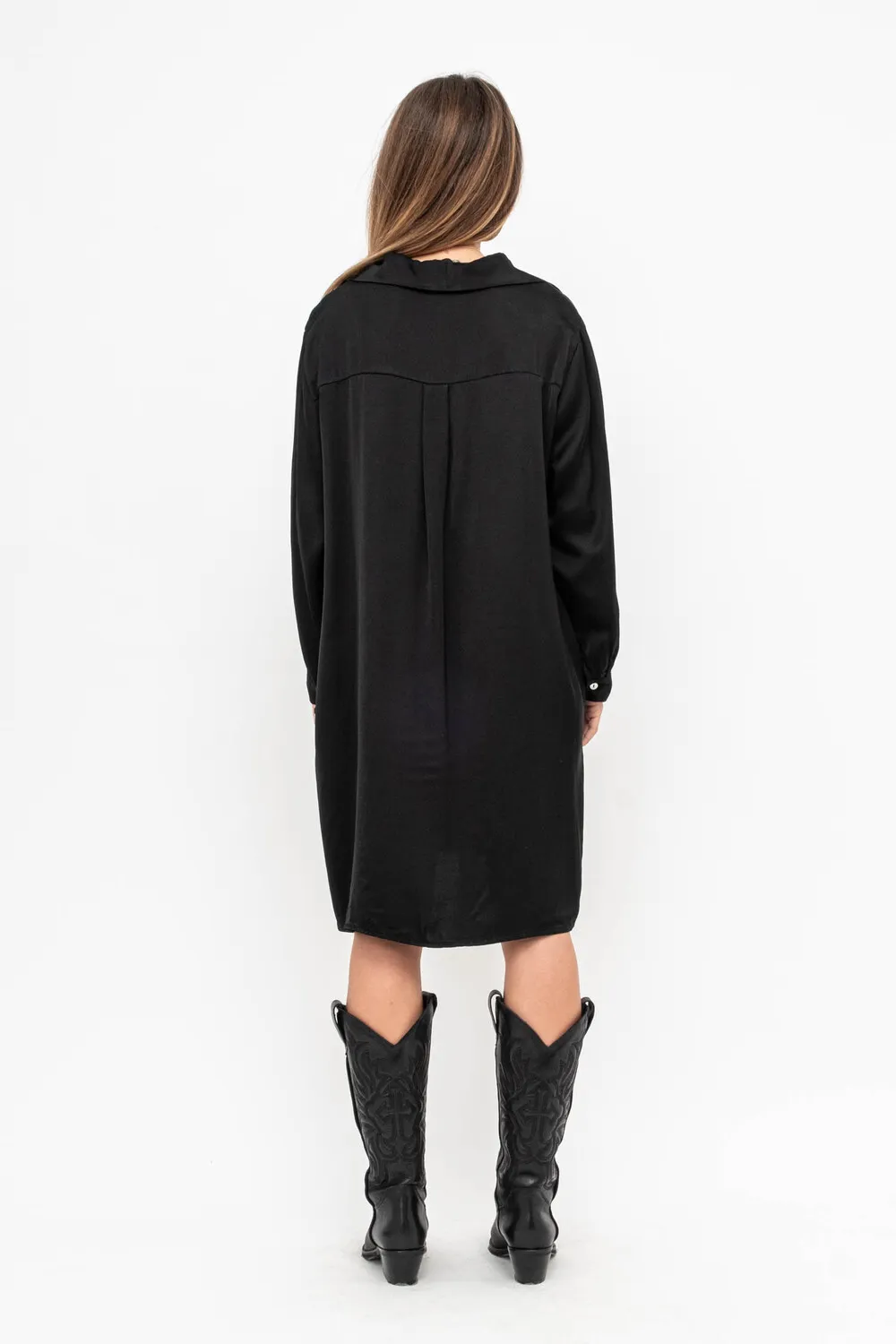 ABITO PIEGONE RASO COLLO CAMICIA TASCHE