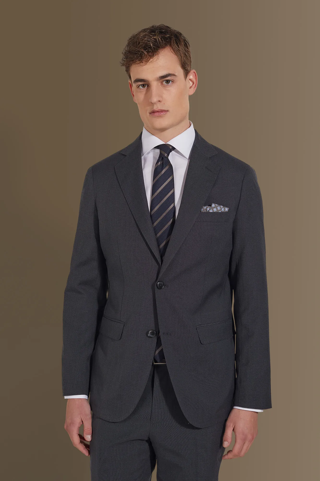 Abito uomo monopetto con pantalone senza pinces tessuto microfantasia