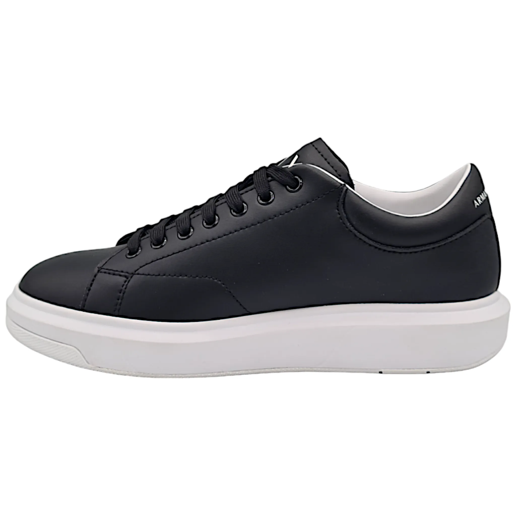 Armani Exchange Sneakers in action leather uomo