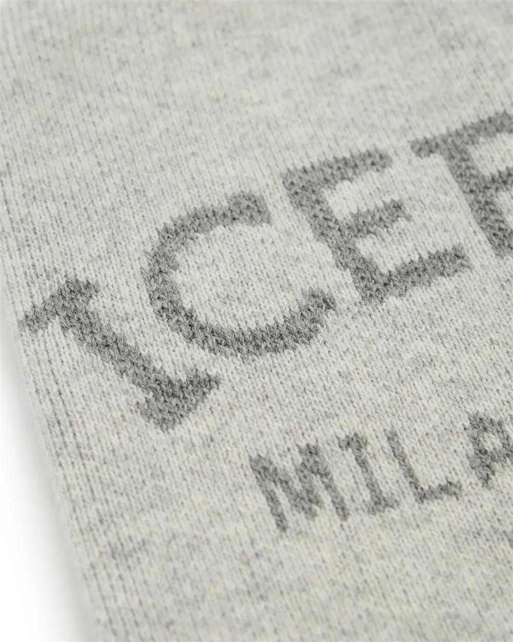 Berretto in maglia con lavorazione jacquard