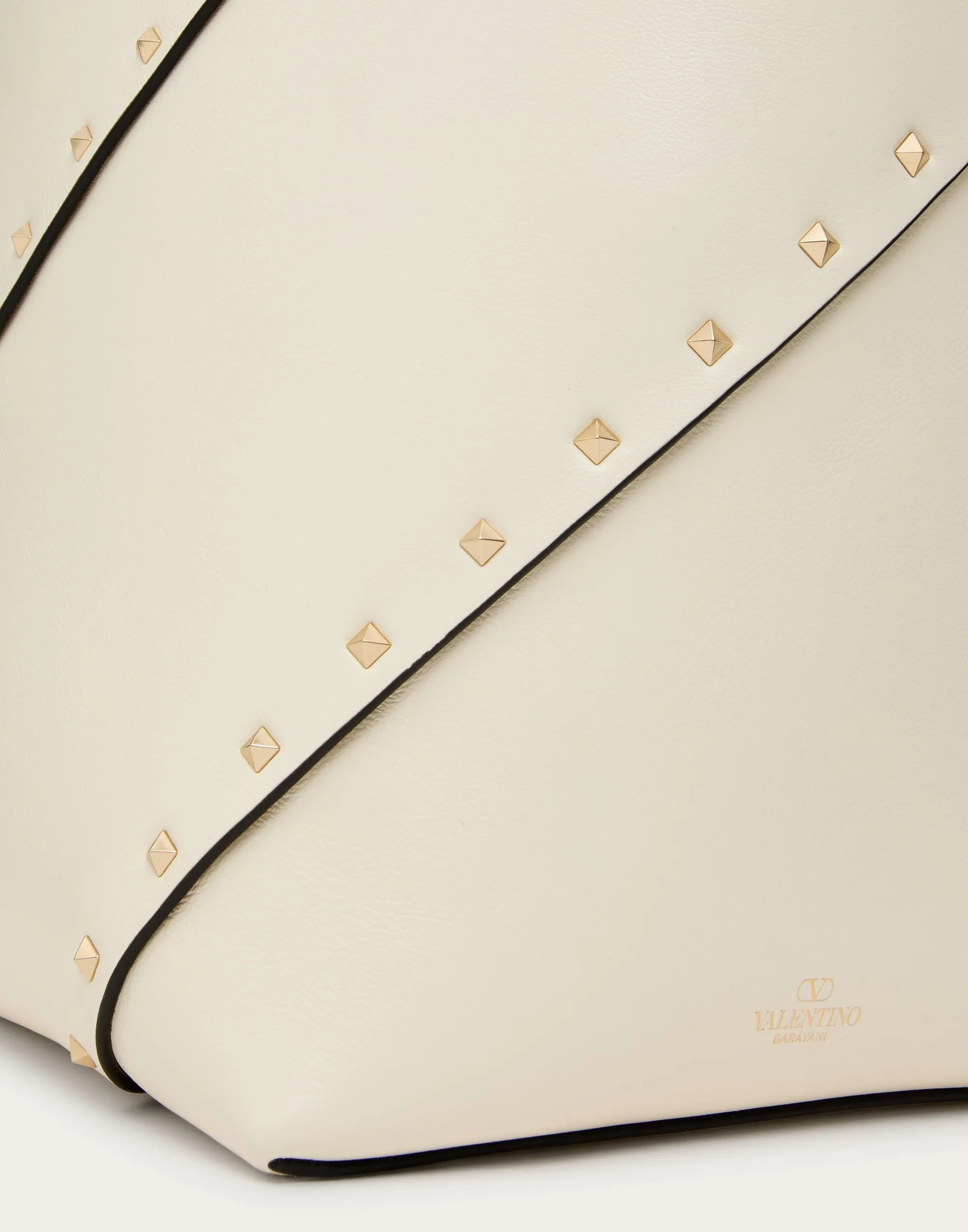 BORSA SHOPPING VALENTINO GARAVANI VALENTINO GARAVANI ROCKSTUD WISPY IN VITELLO