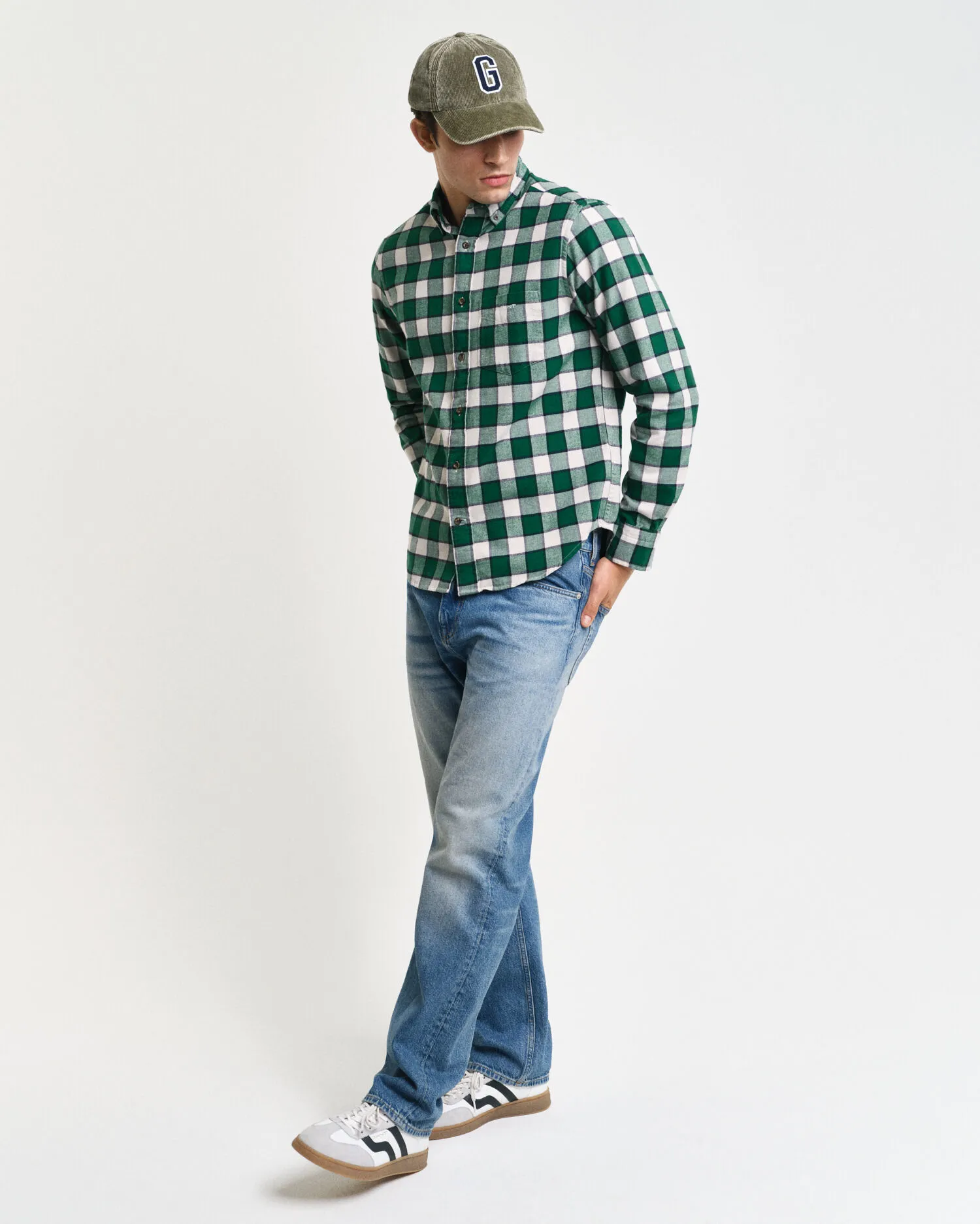 Camicia con motivo a spina di pesce a quadri regular fit    