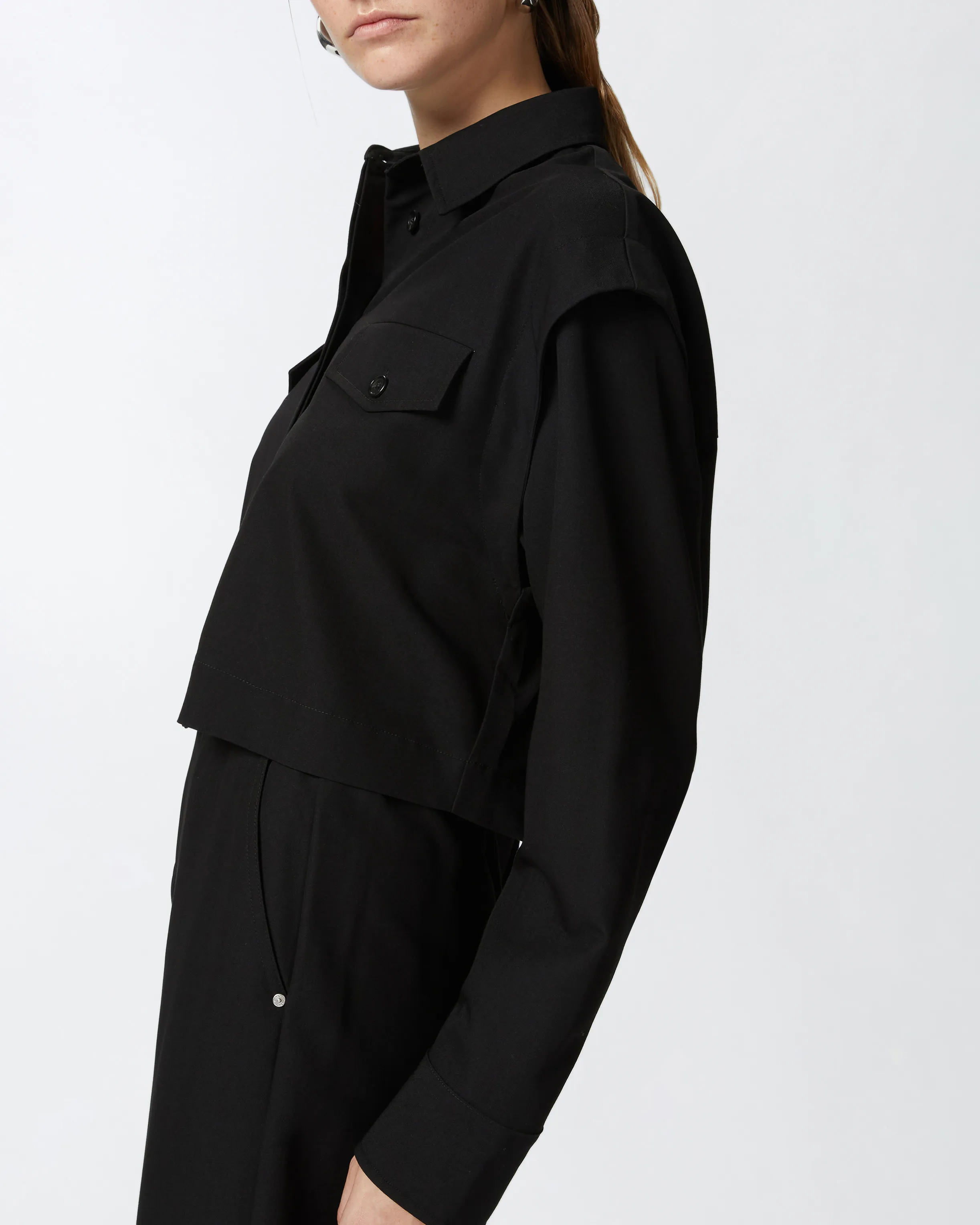 Camicia corta con taschini    