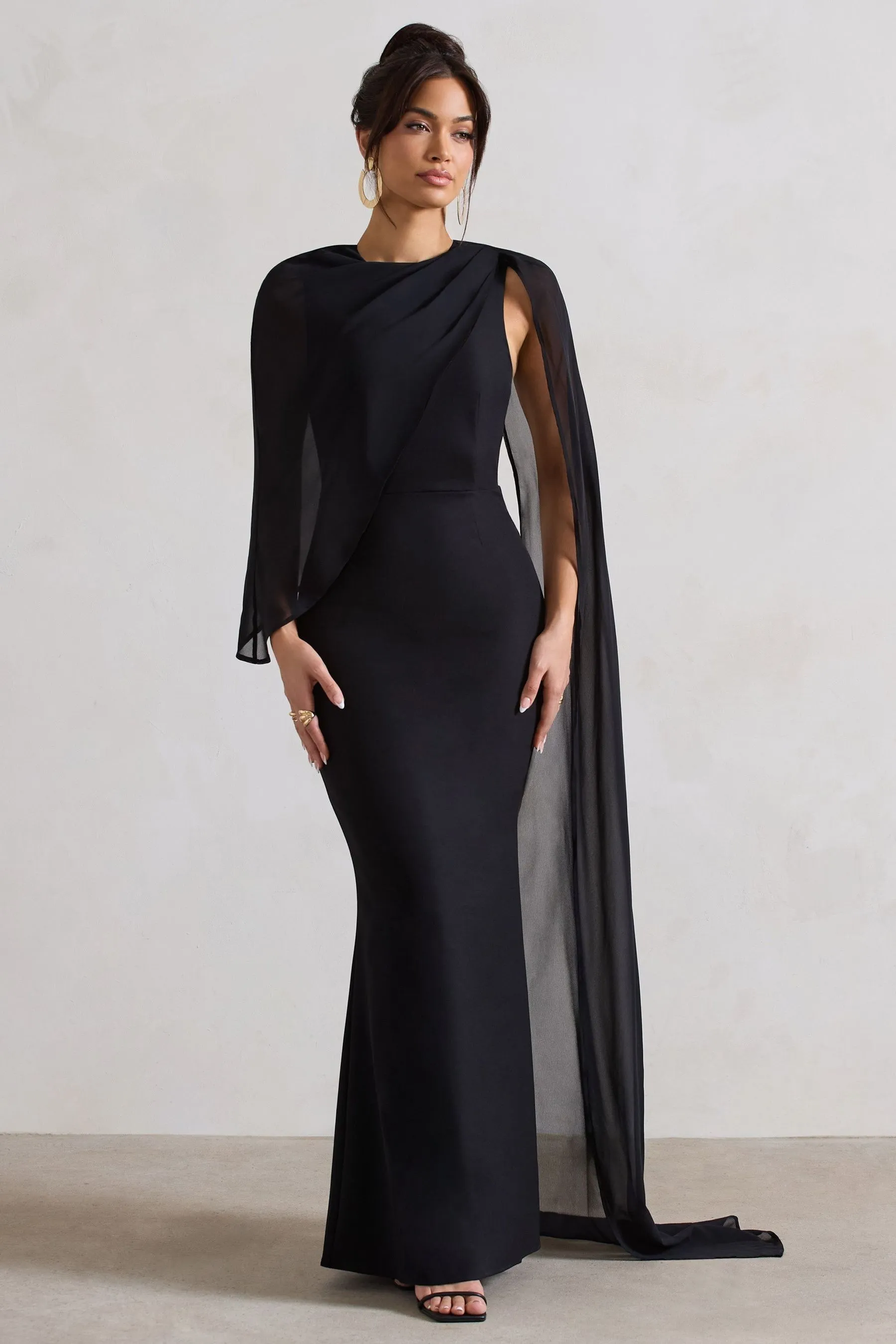 Club L London - Haze - Abito maxi accollato con mantella in chiffon