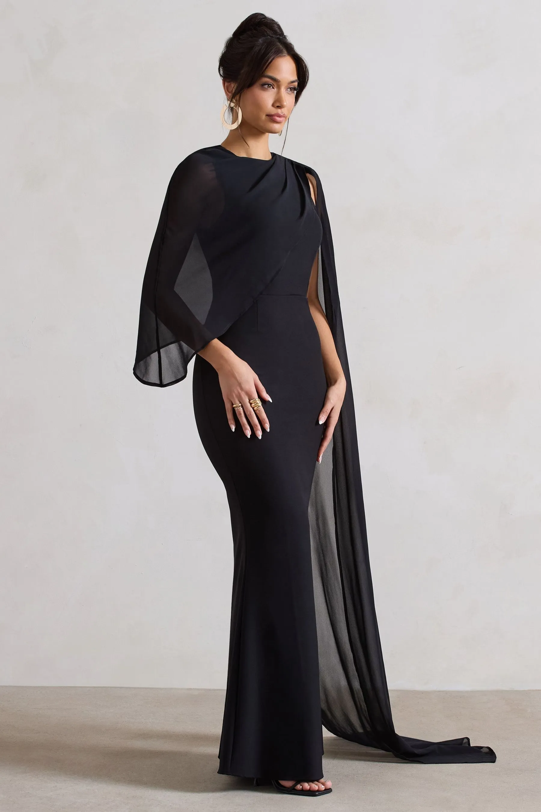 Club L London - Haze - Abito maxi accollato con mantella in chiffon