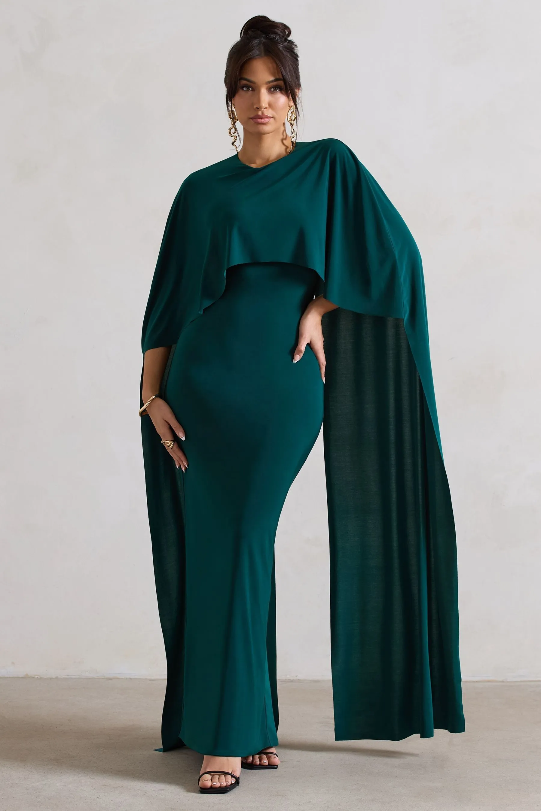 Club L London - Padma - Abito maxi drappeggiato con scollo alla Bardot e maniche a mantella
