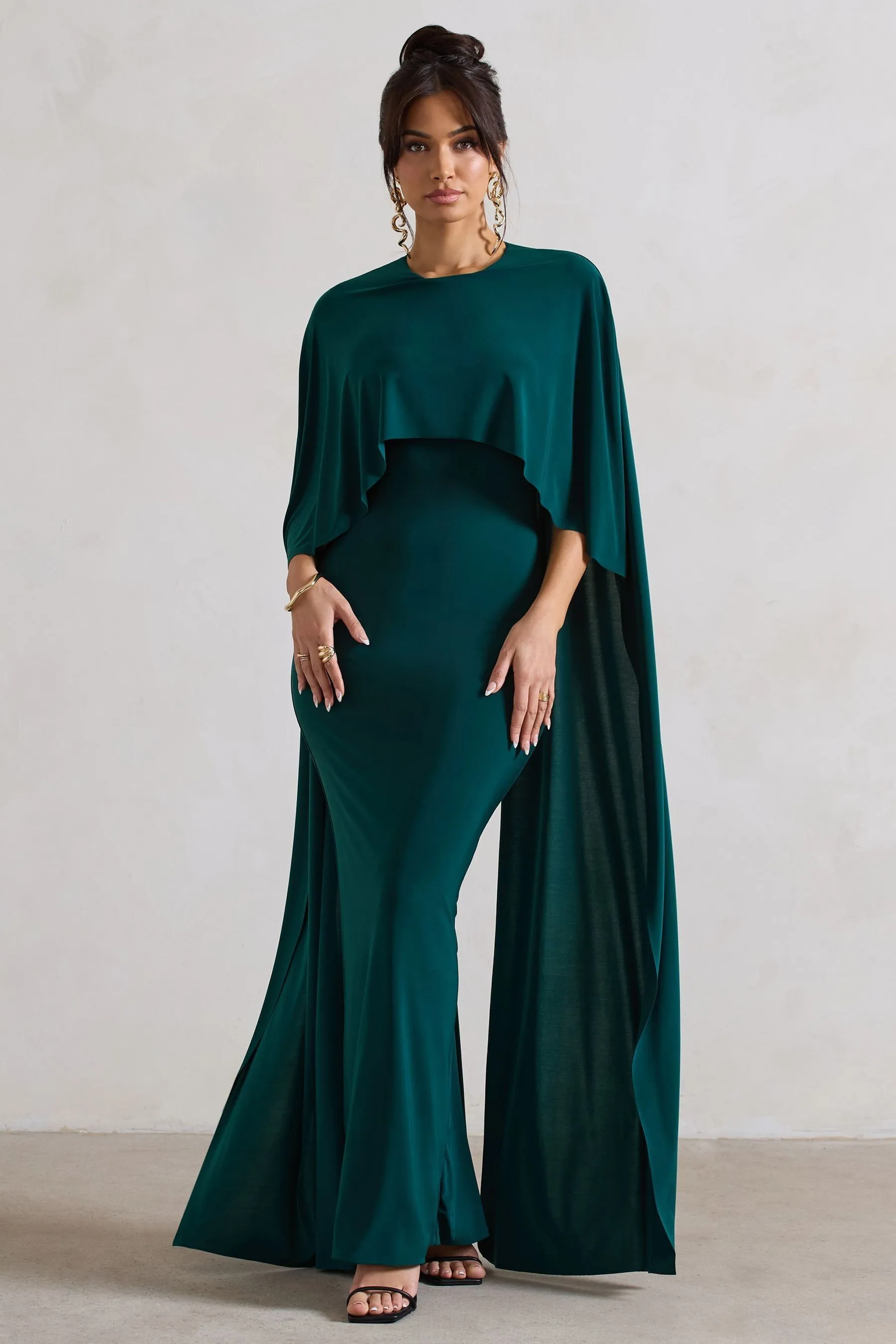 Club L London - Padma - Abito maxi drappeggiato con scollo alla Bardot e maniche a mantella