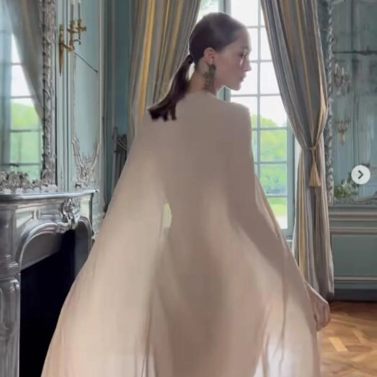 Eleganti abiti da cerimonia color kaki nudo con mantella Abito da sera lungo in chiffon da donna con scialle Abiti da cerimonia