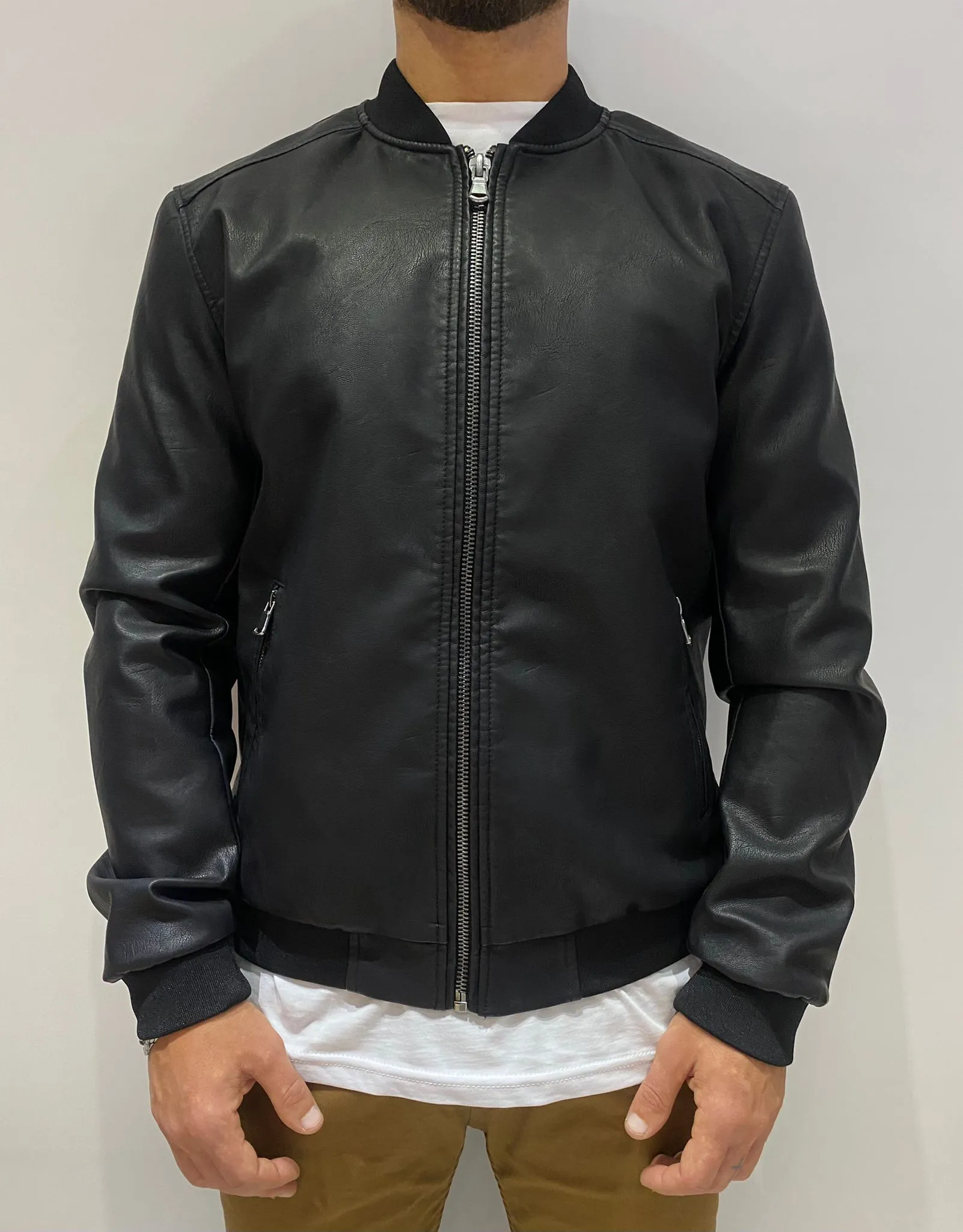 Giubbotto mod. College ecopelle colore Nero