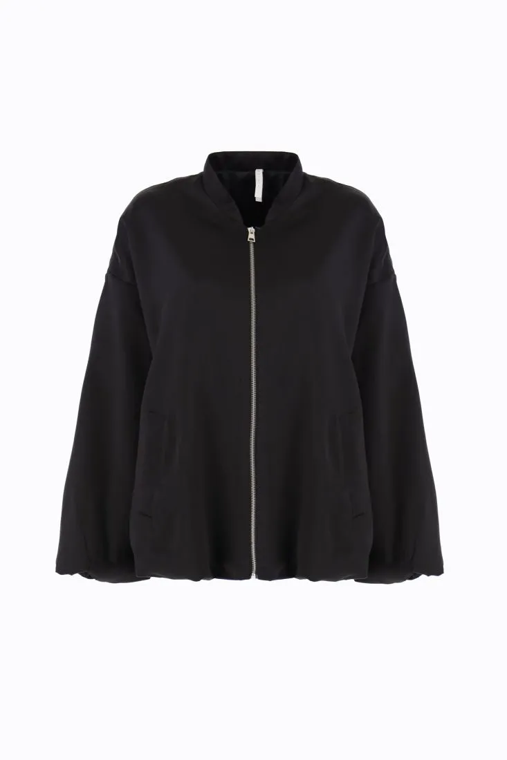Giubbotto oversize con zip e maniche volume