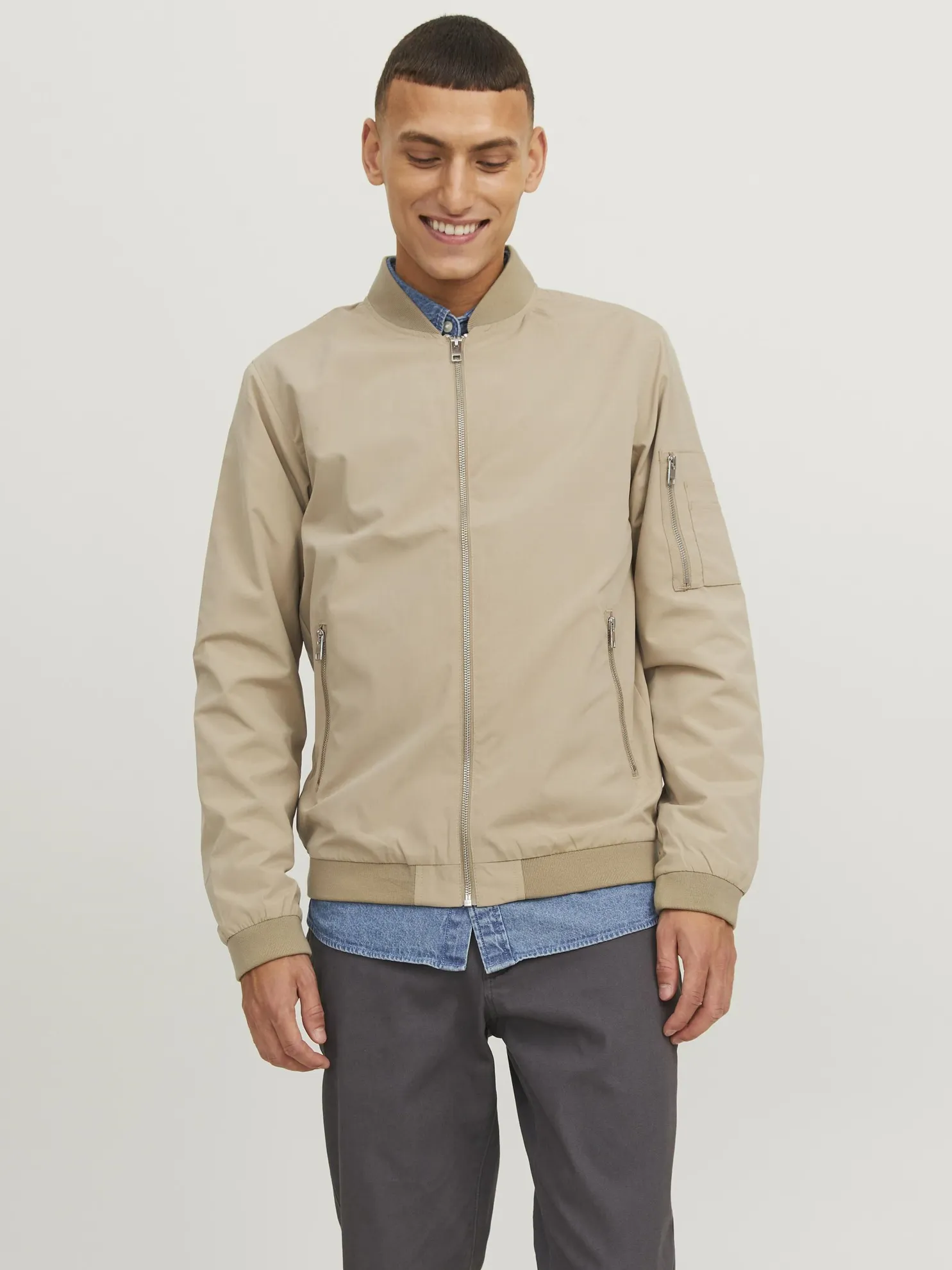 JACK & JONES - GIUBBINO BOMBER BEIGE DA UOMO                                            Previous productJACK & JONES - GIACCA SO
