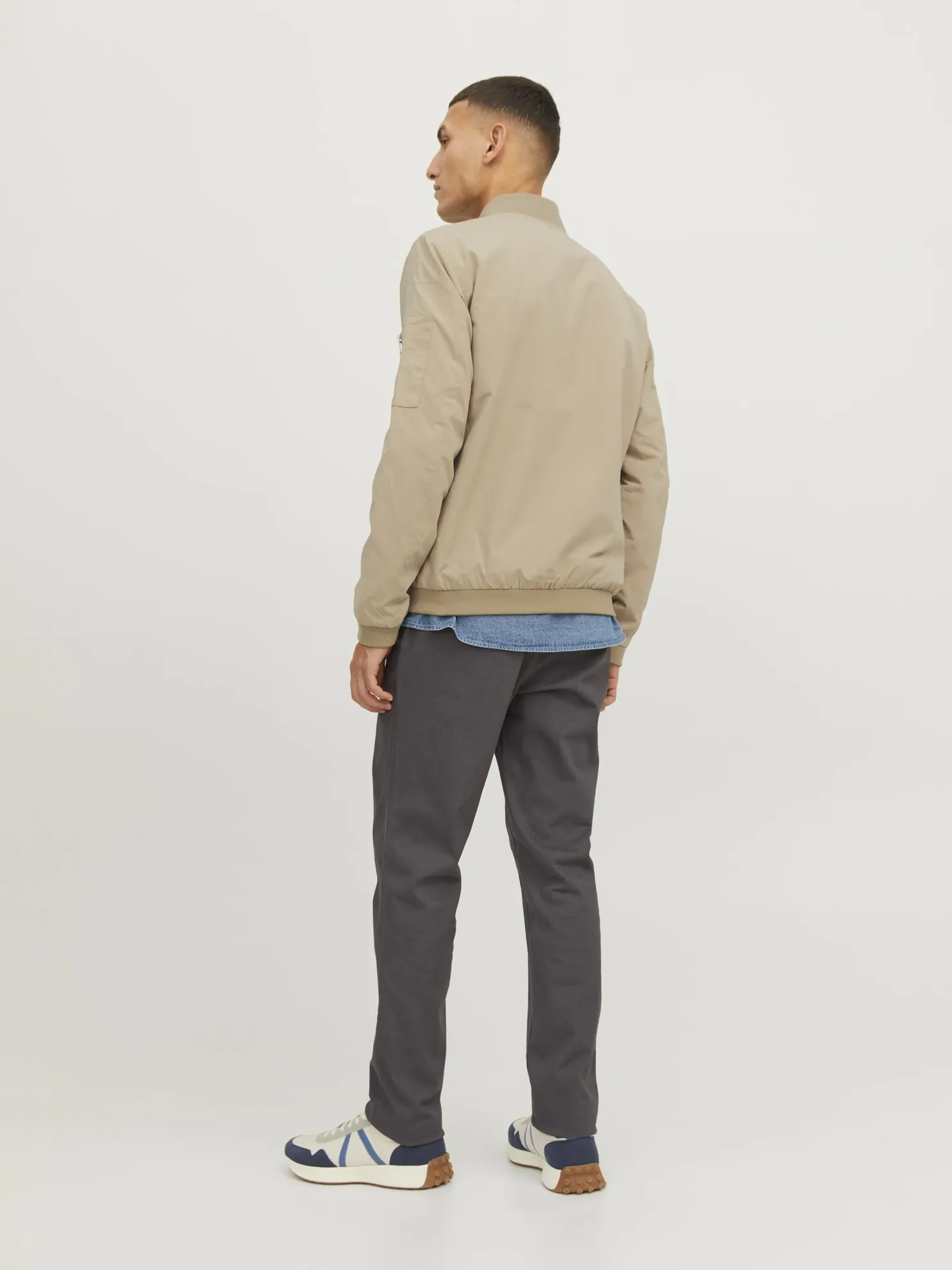 JACK & JONES - GIUBBINO BOMBER BEIGE DA UOMO                                            Previous productJACK & JONES - GIACCA SO