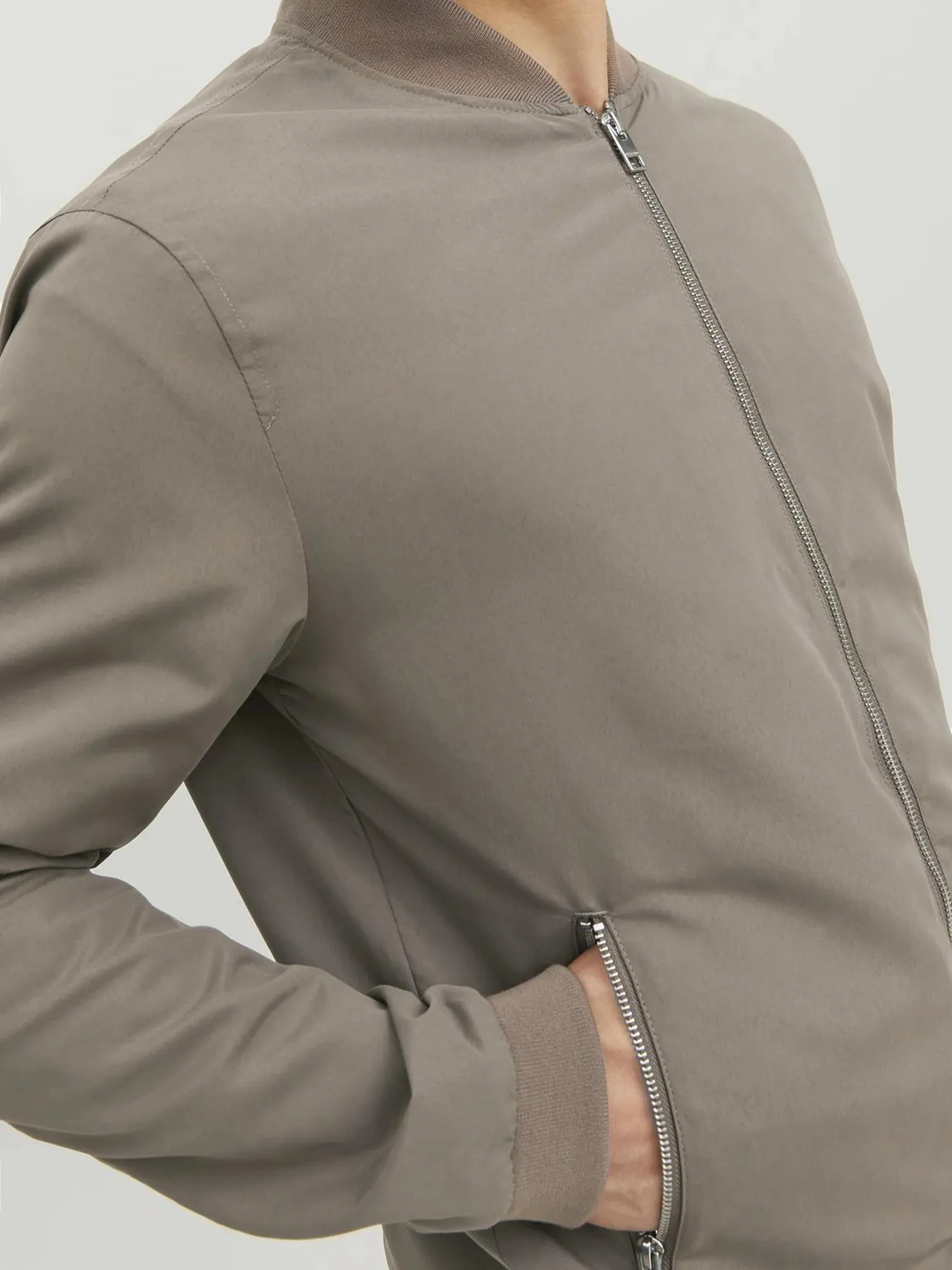 JACK & JONES - GIUBBINO BOMBER BEIGE DA UOMO                                            Previous productJACK & JONES - GIACCA SO