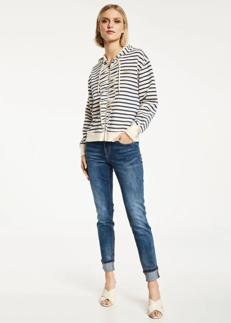 Jeans con carré arrotondato