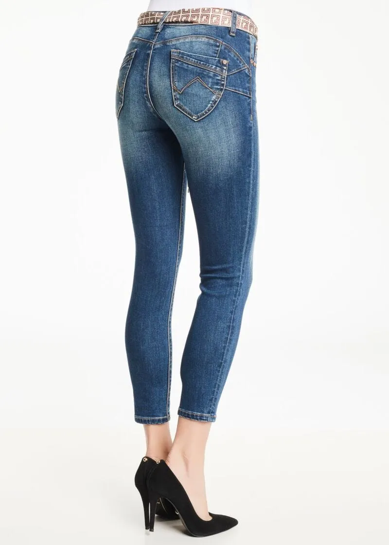 Jeans con cintura logata