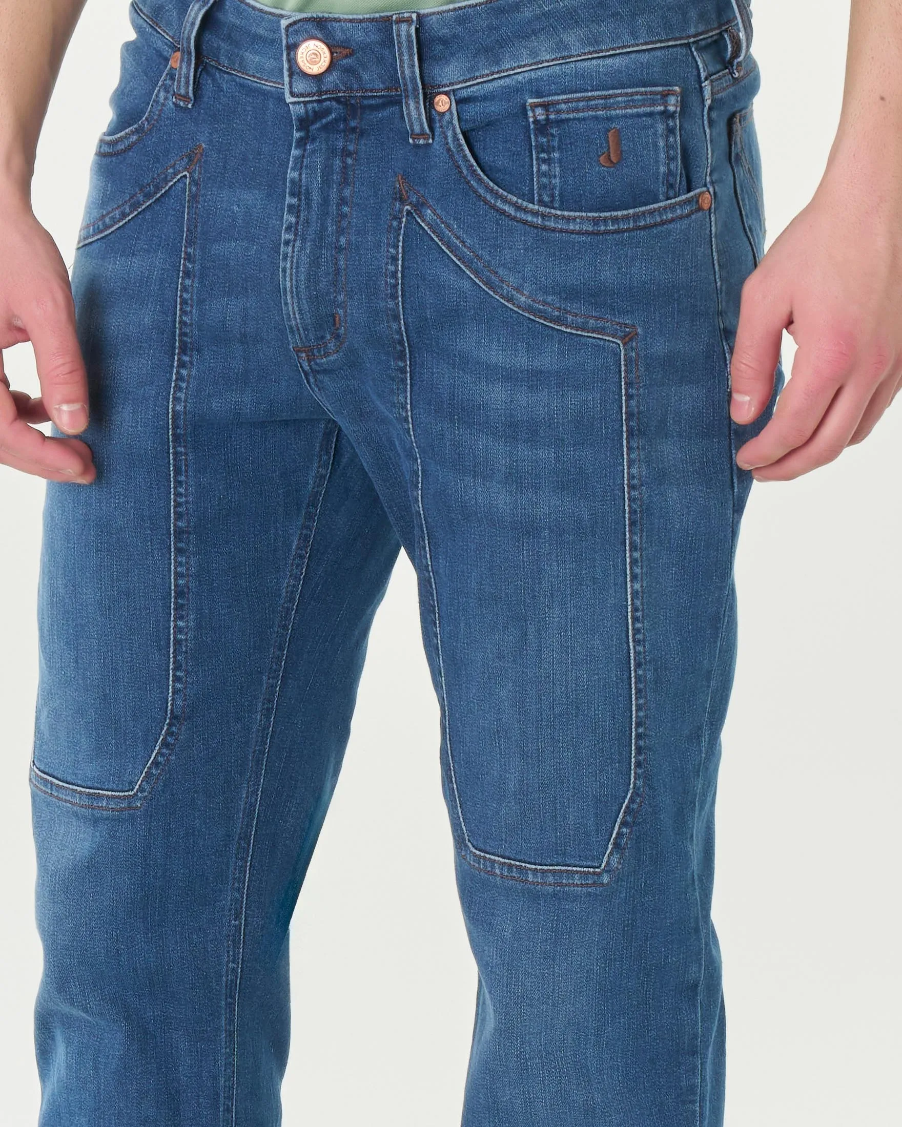 Jeans PA100 tapered lavaggio medio stone washed con toppa