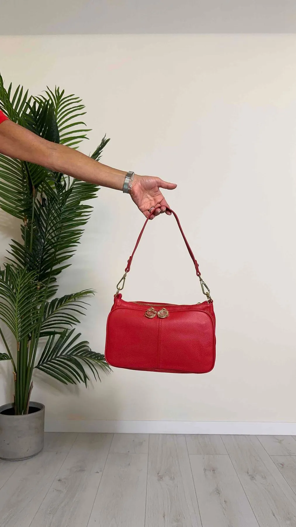 LALTERNATIVASTYLE - 3992719P39 - BORSA PELLE MULTIZIP, TASCA FRONTALE CON TRACOLLA E DETTAGLI