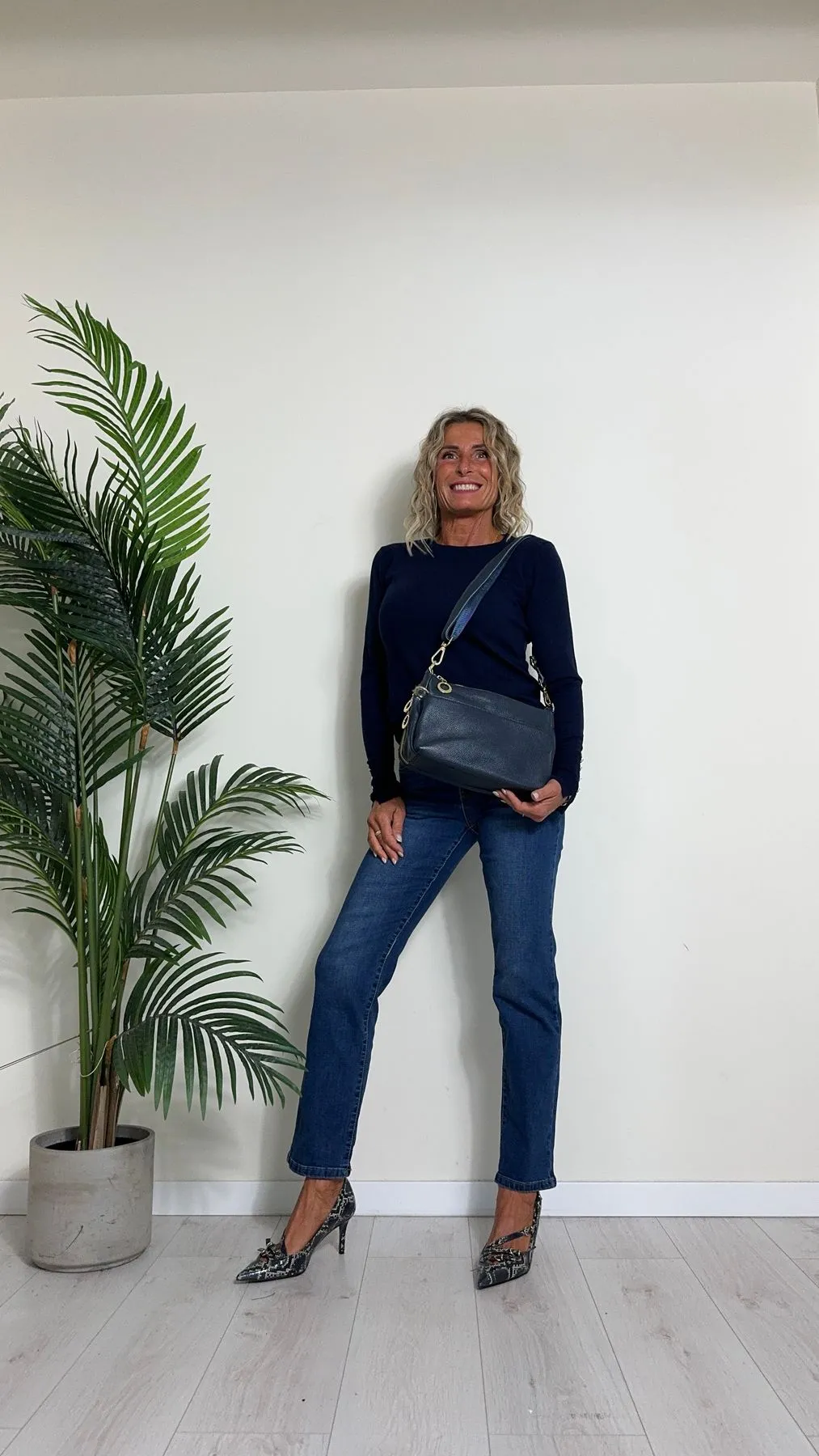 LALTERNATIVASTYLE - 3992719P39 - BORSA PELLE MULTIZIP, TASCA FRONTALE CON TRACOLLA E DETTAGLI