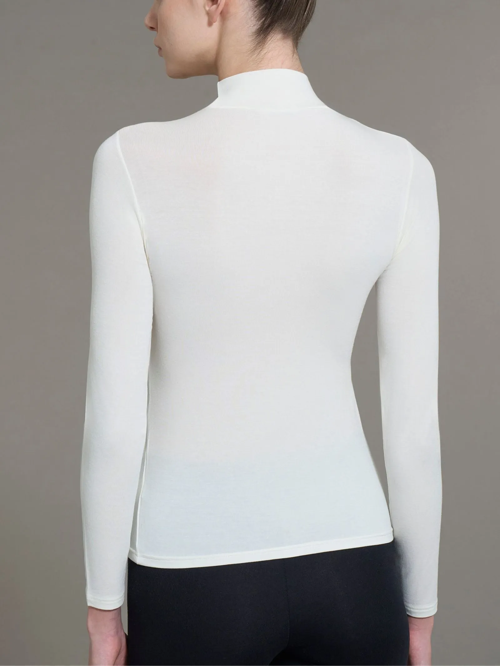 Maglietta con collo lupetto in filato Tenderwool - Nero
