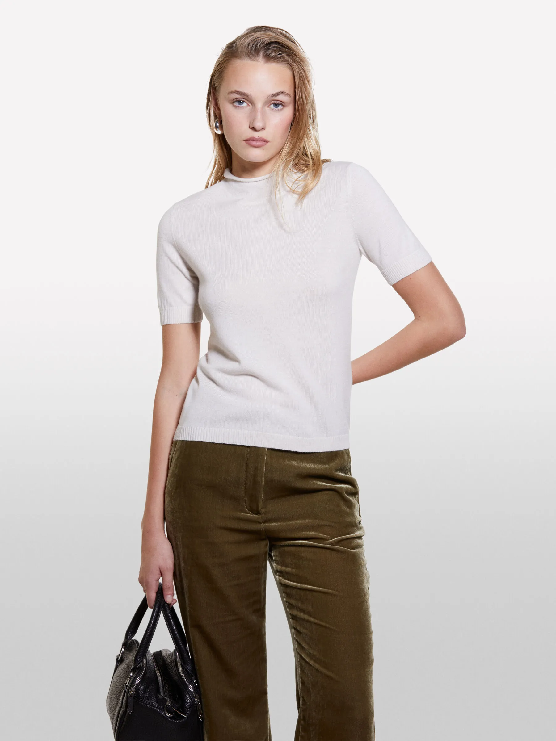 Nuovi arrivi      Maglia bianco panna a mezze maniche