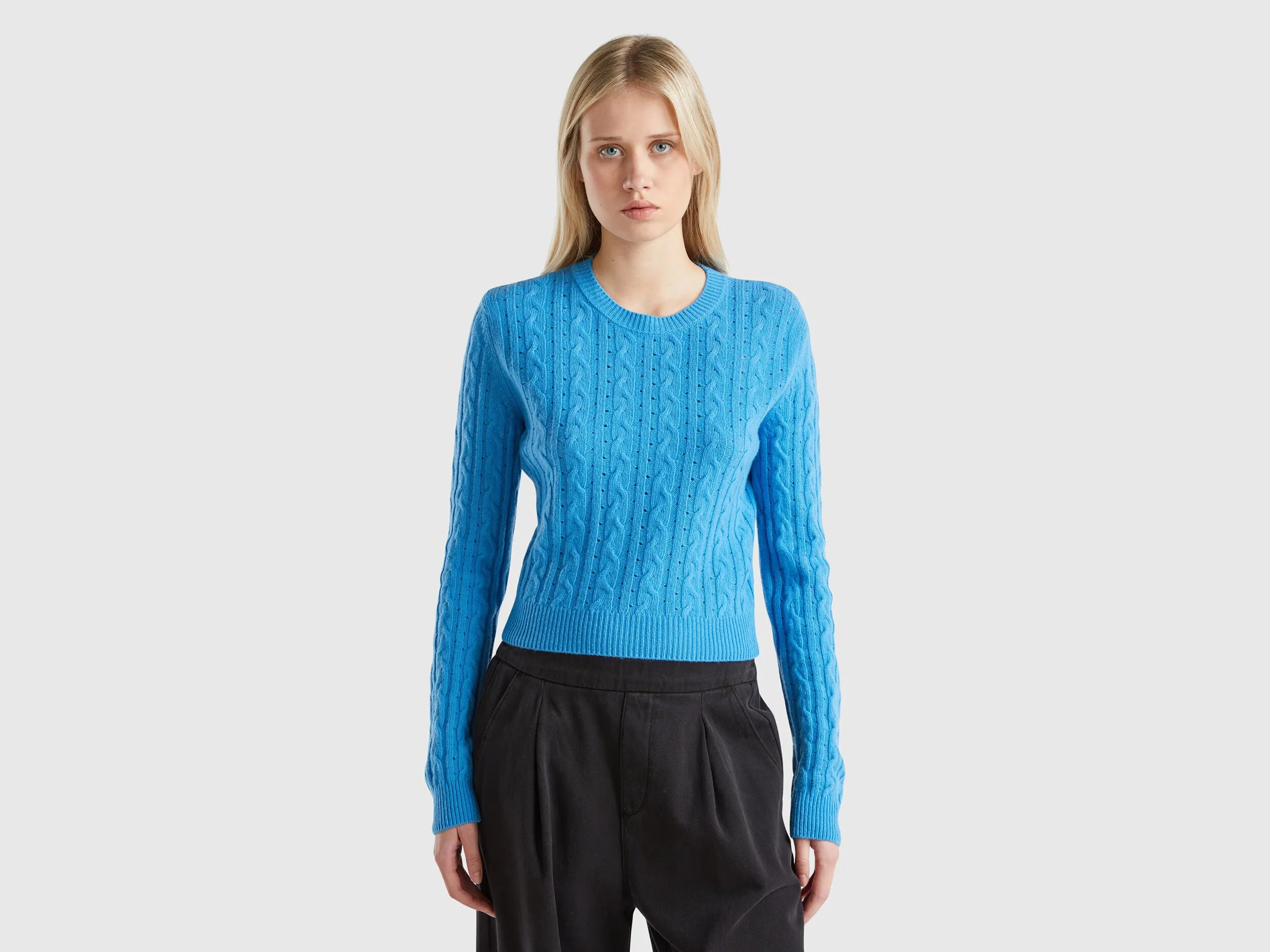 Nuovi arrivi Maglia cropped con trecce e trafori