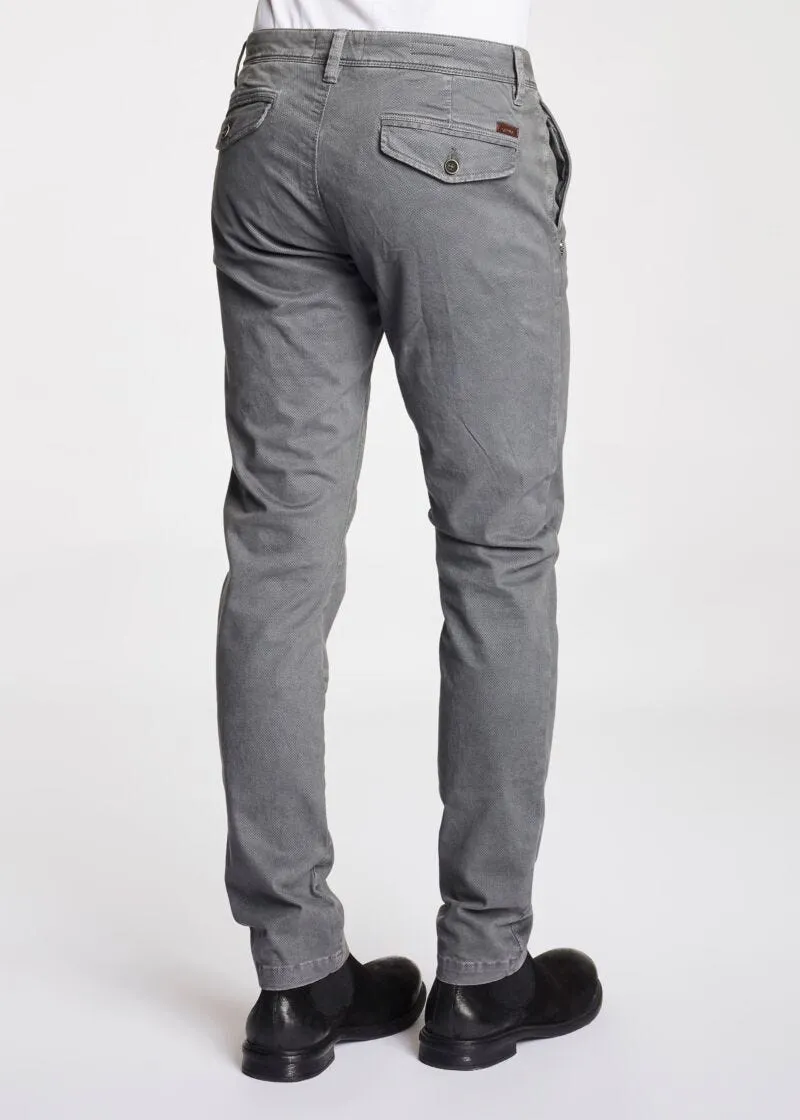 Pantaloni chino in raso stretch