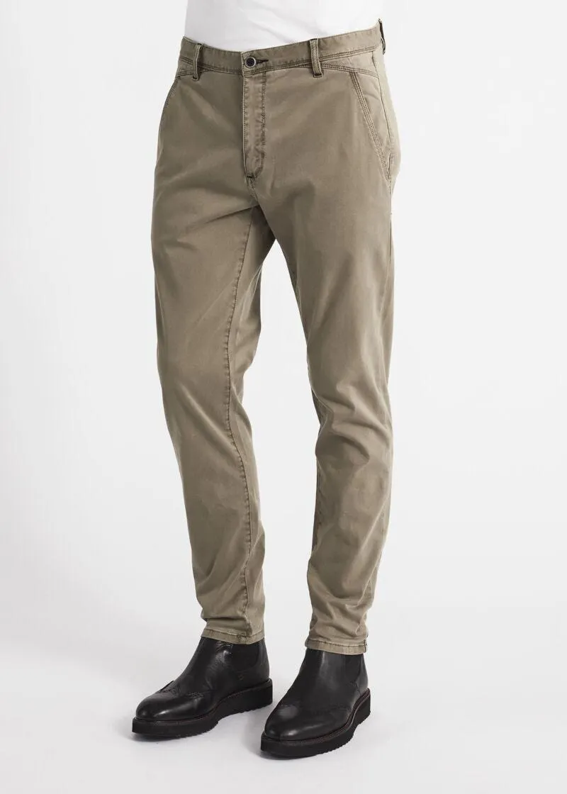 Pantaloni chino loose fit