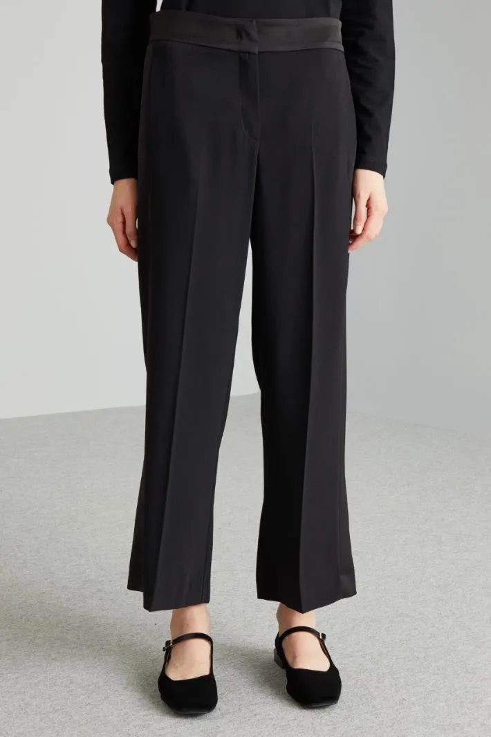 Pantaloni in enver satin