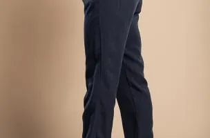 Pantaloni lunghi con cintura decorativa, blu scuro