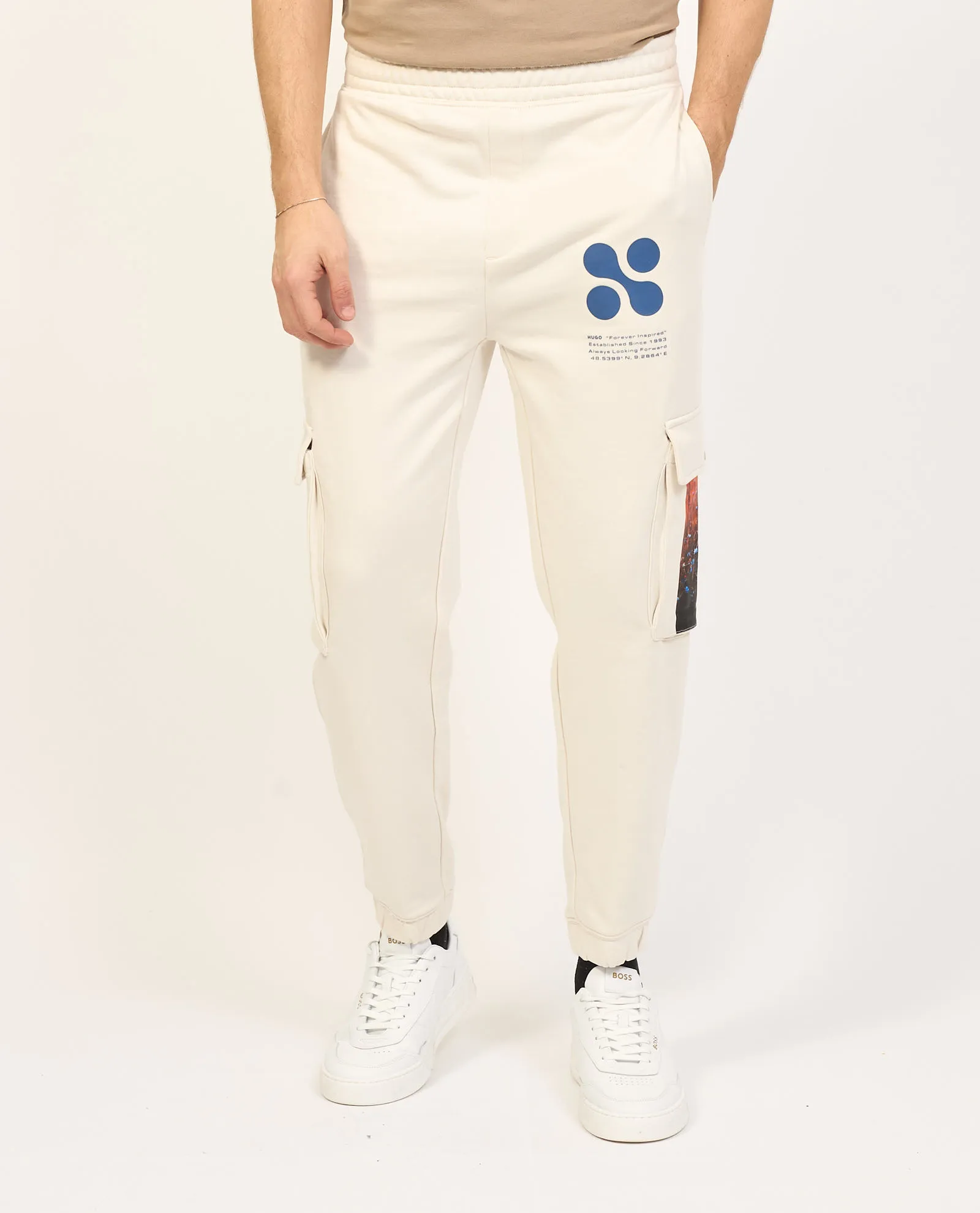 Pantaloni tuta Hugo con tasconi ed elastico in vita