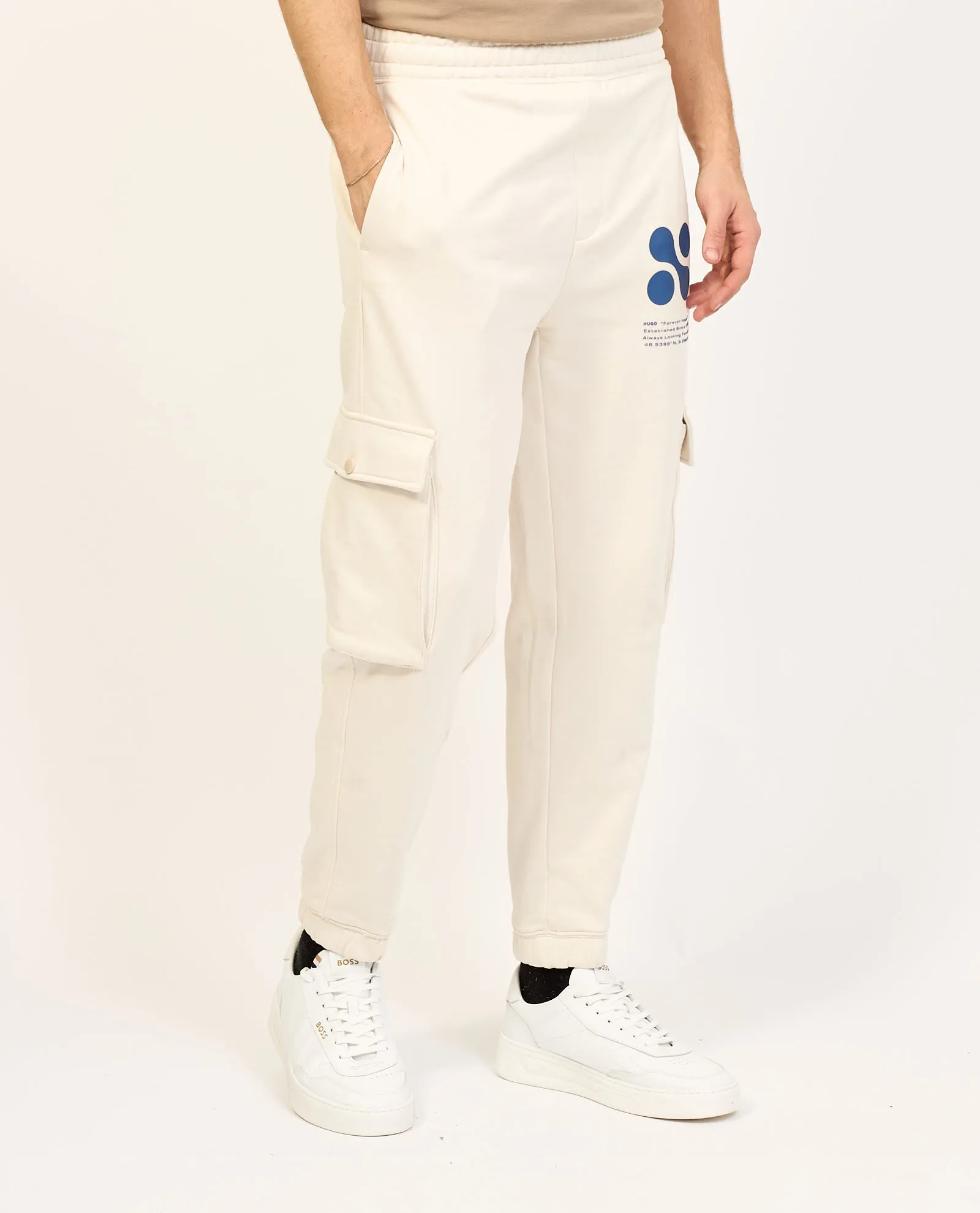 Pantaloni tuta Hugo con tasconi ed elastico in vita