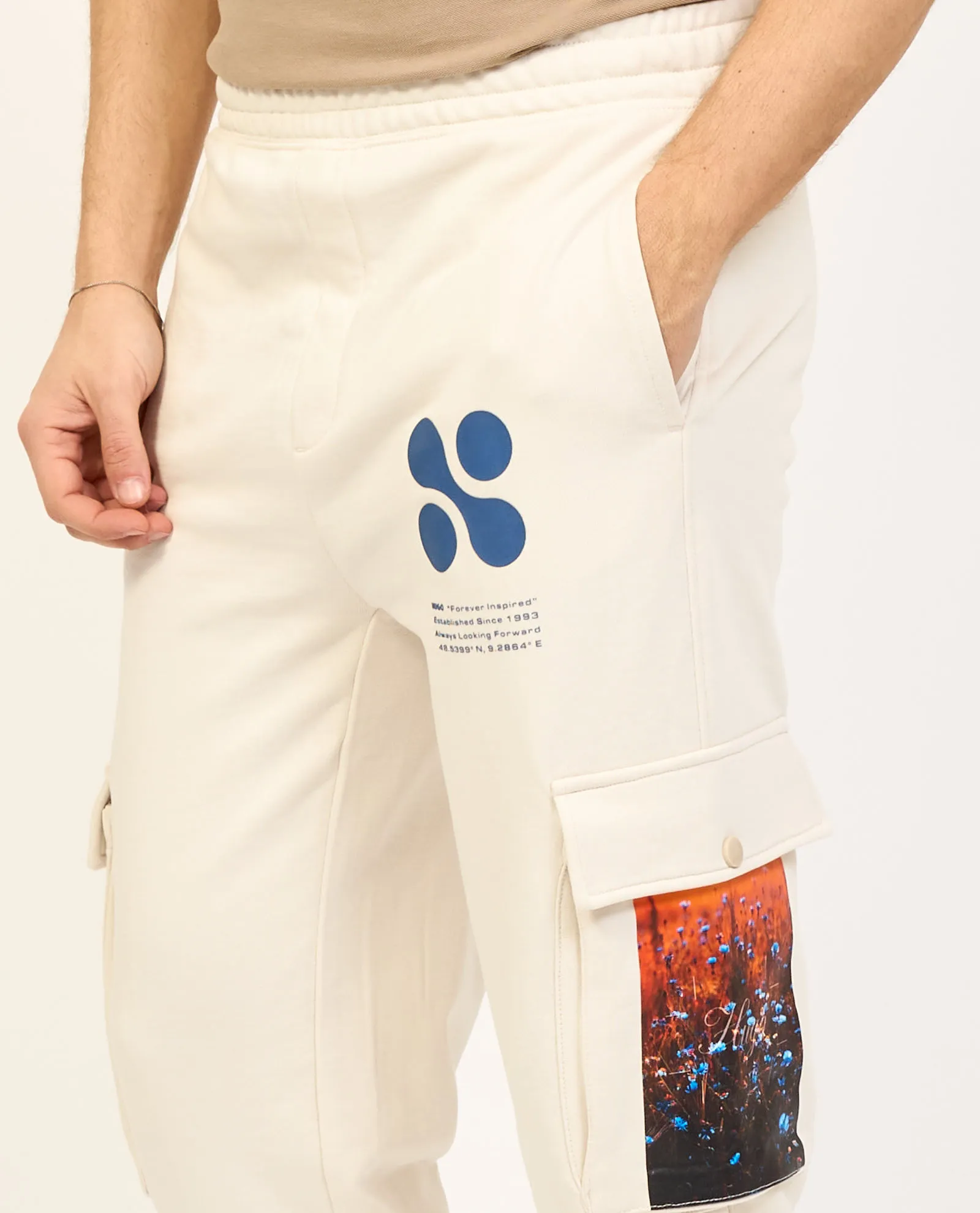 Pantaloni tuta Hugo con tasconi ed elastico in vita