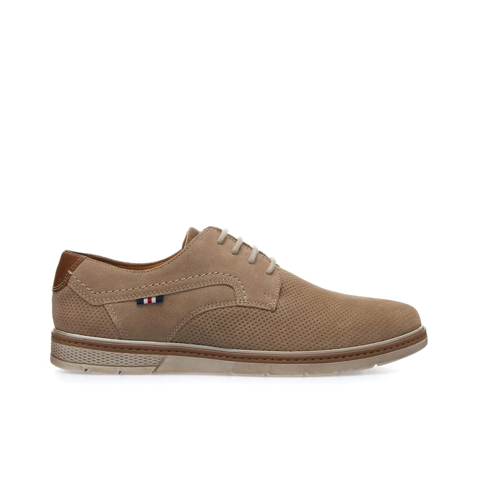 Scarpe marroni allacciate in pelle