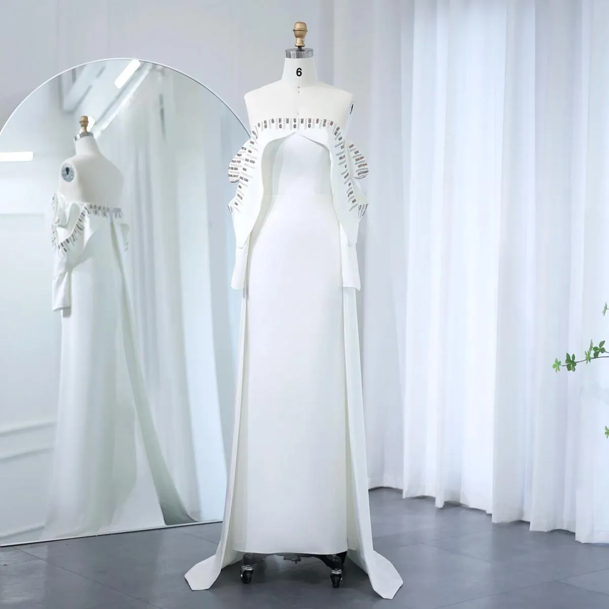 Sharon Said elegante abito da sera Dubai a sirena bianco sporco con mantella a maniche lunghe con spalle scoperte abiti da festa