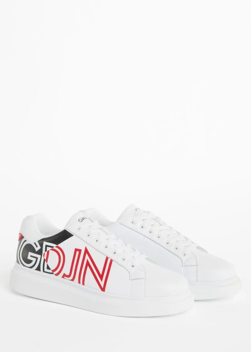 Sneaker con maxi logo