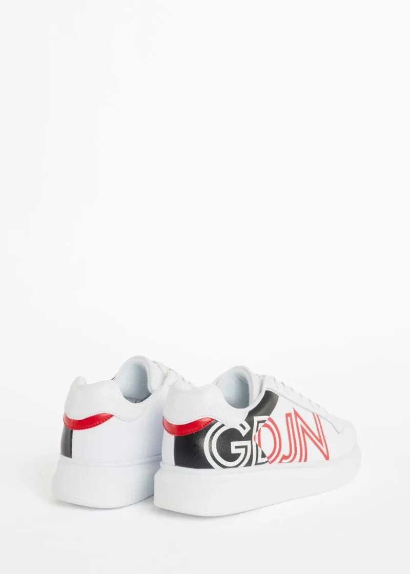 Sneaker con maxi logo