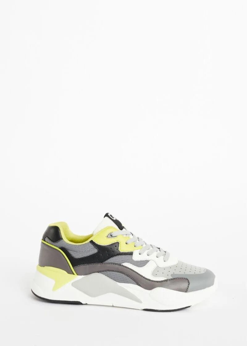 Sneaker con suola colorata