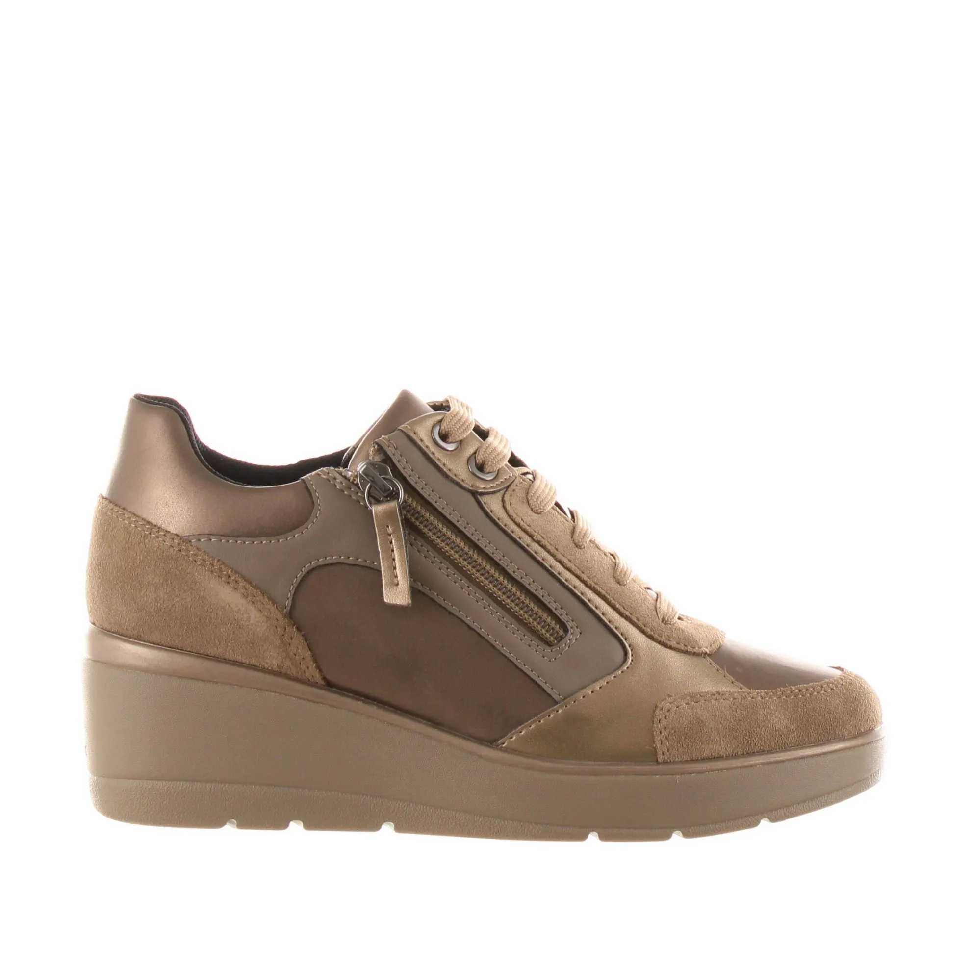 Sneaker ilde in camoscio
