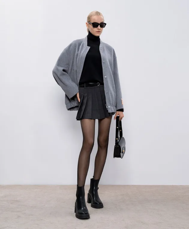 Solotre Maglione nero realizzato in lana M3S0049S