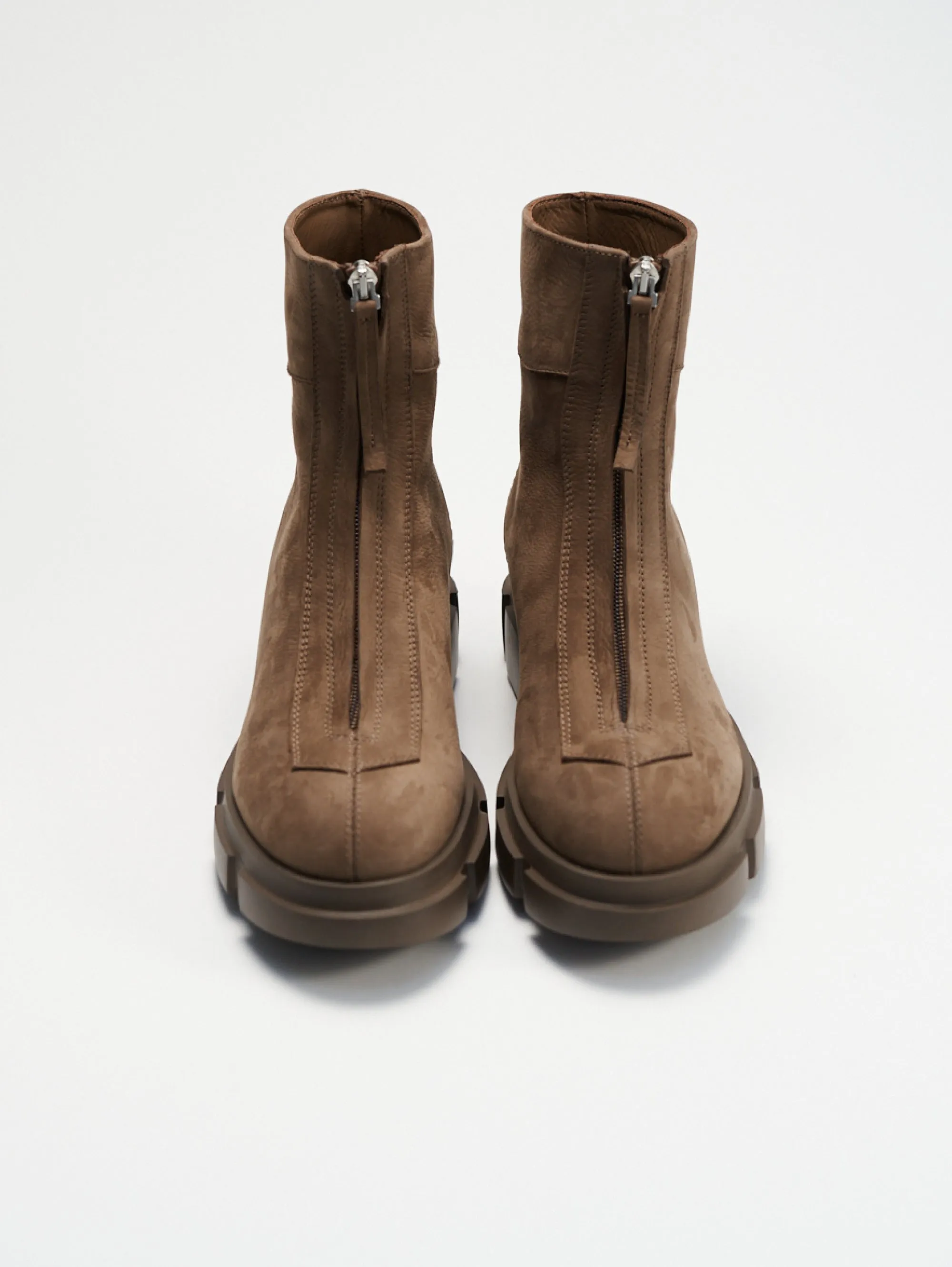 Stivaletti in Nabuk con Zip Marrone