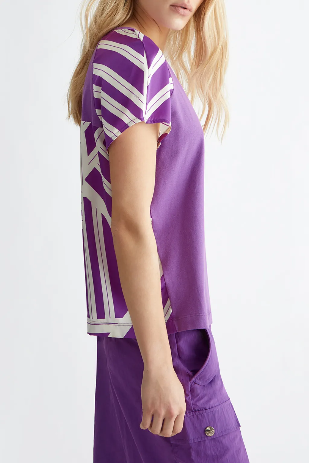 T-SHIRT VIOLA DONNA LIU JO IN RASO STAMPATO GEOMETRICO 4255