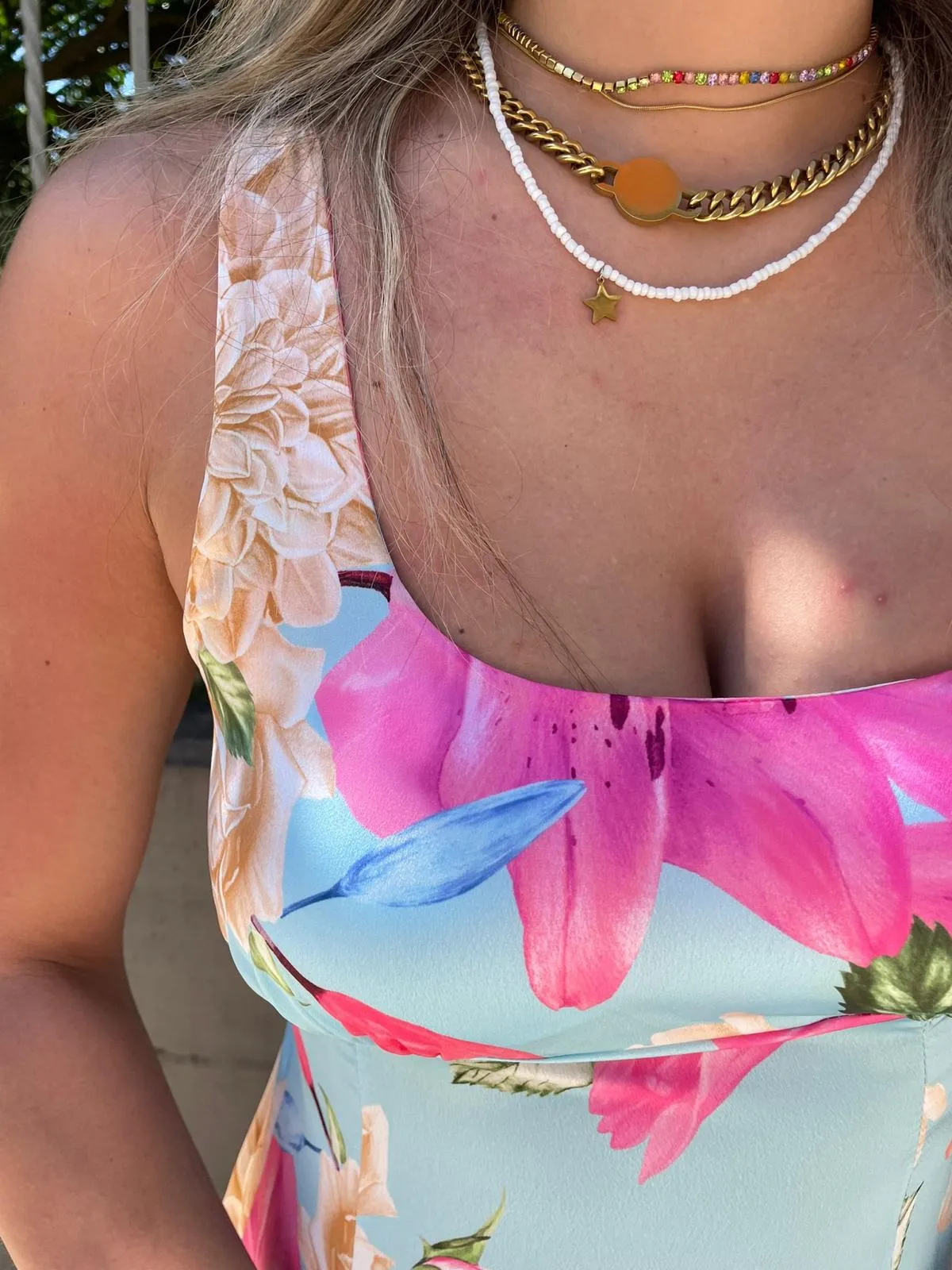 Vestito lungo a fiori con spacco