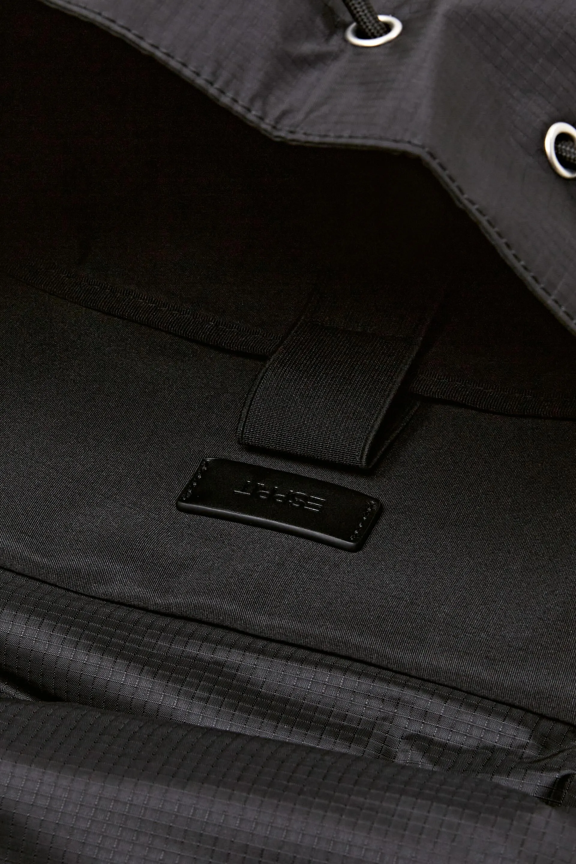 Zaino con patta